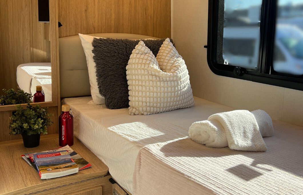 Class B+ Premium (Motorhome), , hi-res image number 9